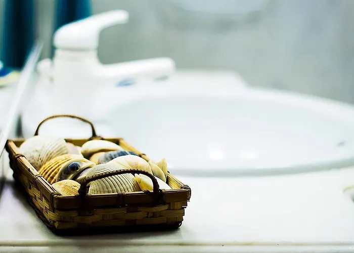 Lighthouse North - Da