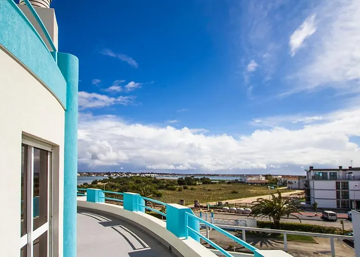Lighthouse North - Da * Barra
